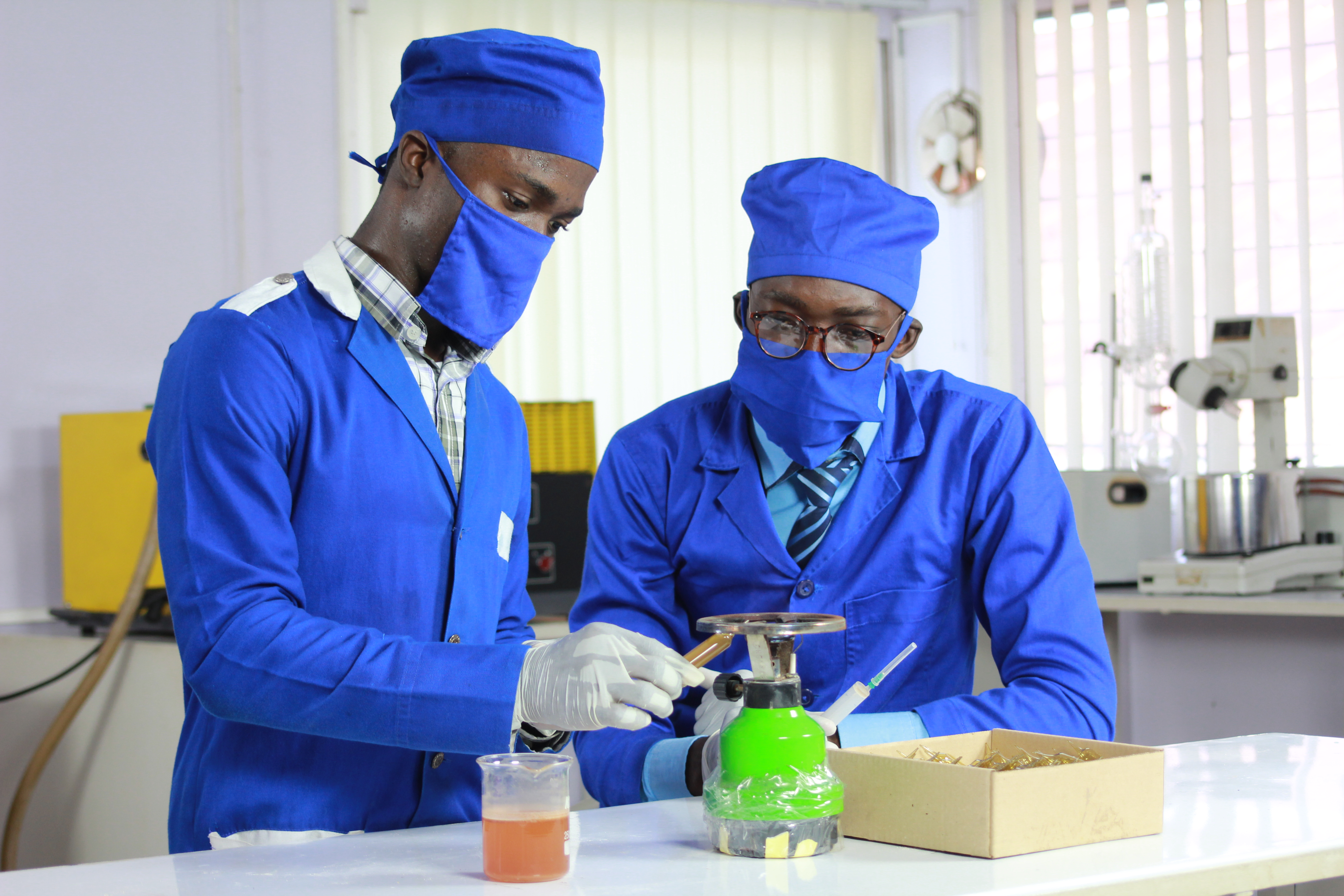 Analyses et expertises en laboratoire